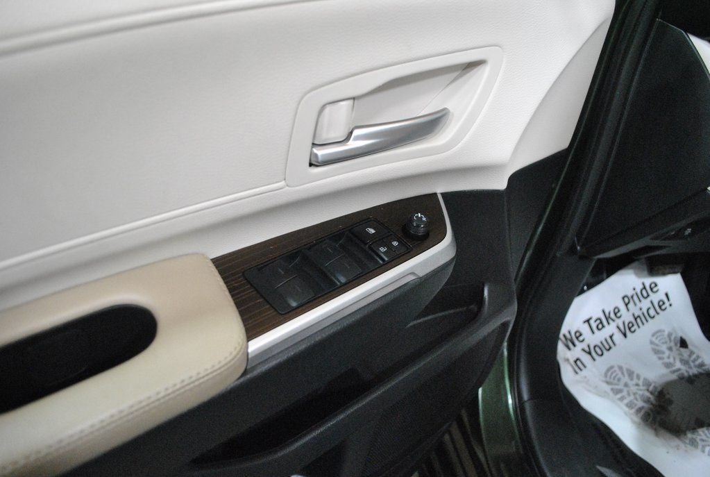 2023 Toyota SIENNA XLE XLE 7 Passenger Plus Package FWD