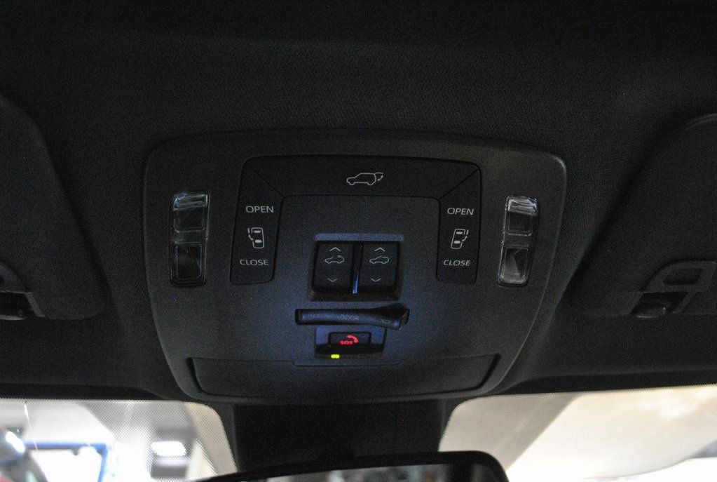 2023 Toyota SIENNA XLE XLE 7 Passenger Plus Package FWD