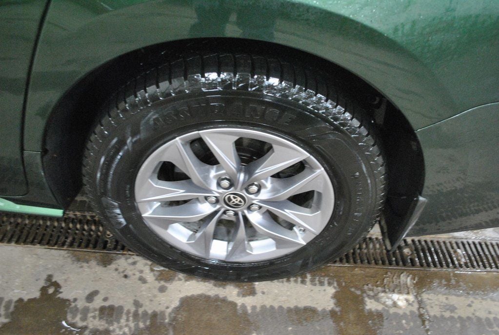 2023 Toyota SIENNA XLE XLE 7 Passenger Plus Package FWD