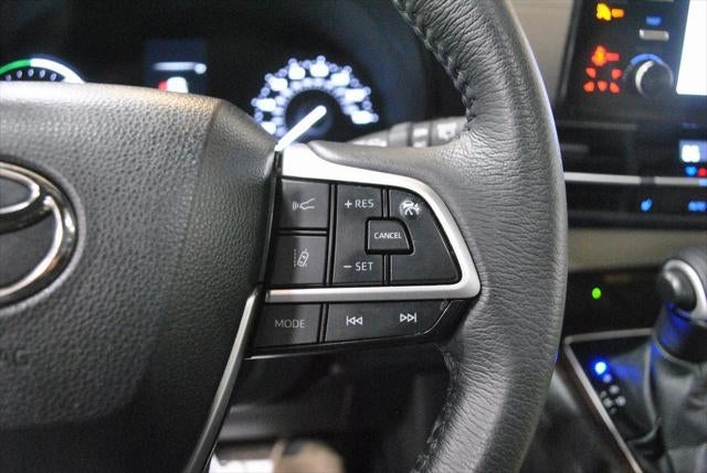 2023 Toyota SIENNA XLE XLE 7 Passenger Plus Package FWD