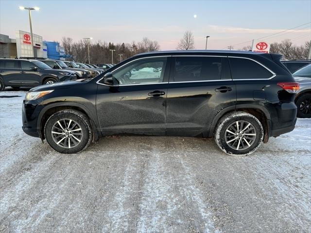 2018 Toyota HIGHLANDER XLE 7 Passenger AWD