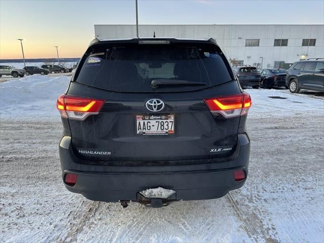 2018 Toyota HIGHLANDER XLE 7 Passenger AWD