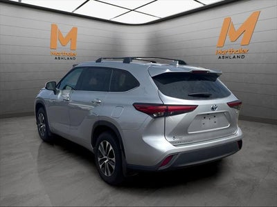 2023 Toyota Highlander Hybrid XLE AWD