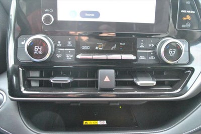 2023 Toyota HIGHLANDER XLE 8 Passenger AWD
