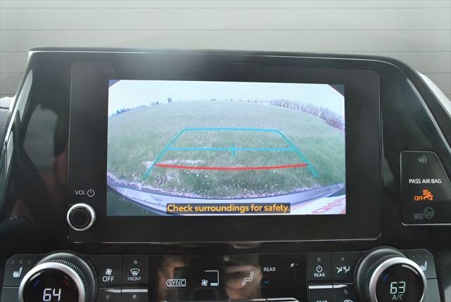 2023 Toyota HIGHLANDER XLE 8 Passenger AWD