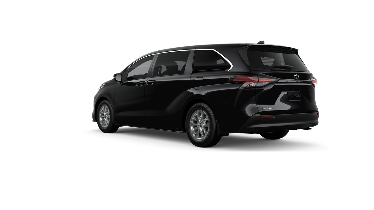2026 Toyota Sienna LE 8 Passenger