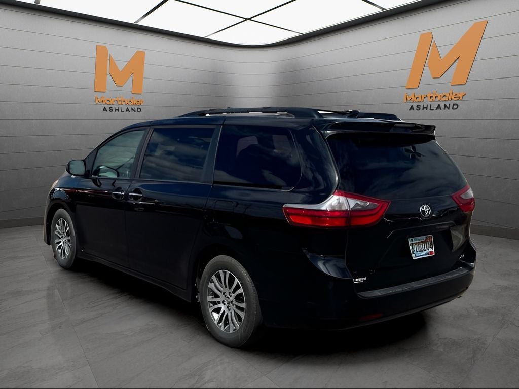 2020 Toyota Sienna XLE 8 Passenger FWD