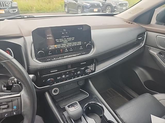 2022 Nissan Rogue Platinum AWD