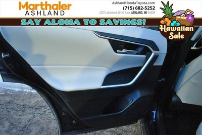 2023 Toyota RAV4 HYBRID XLE Premium AWD